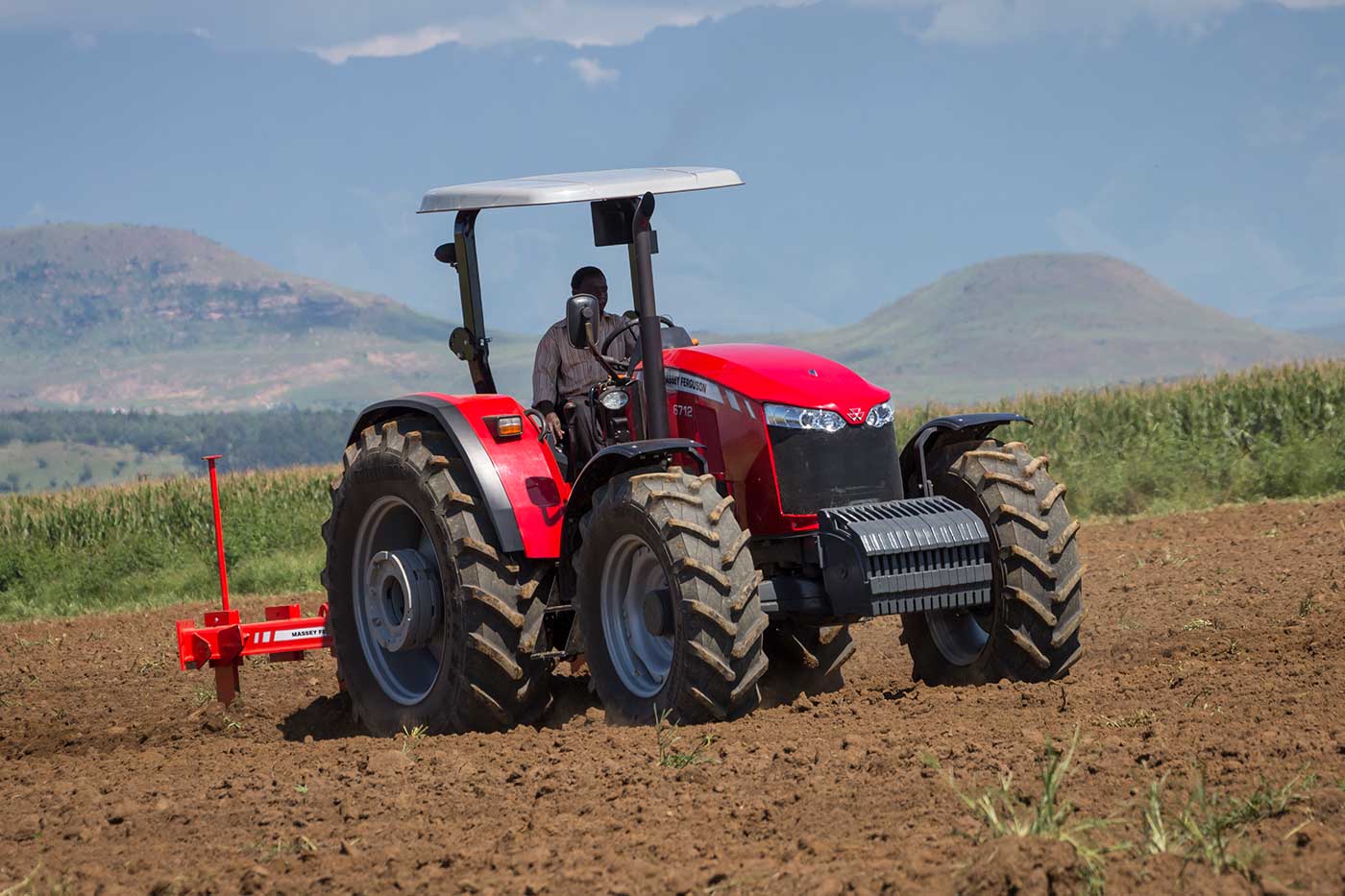 Tractor Massey Ferguson MF 6700 Series